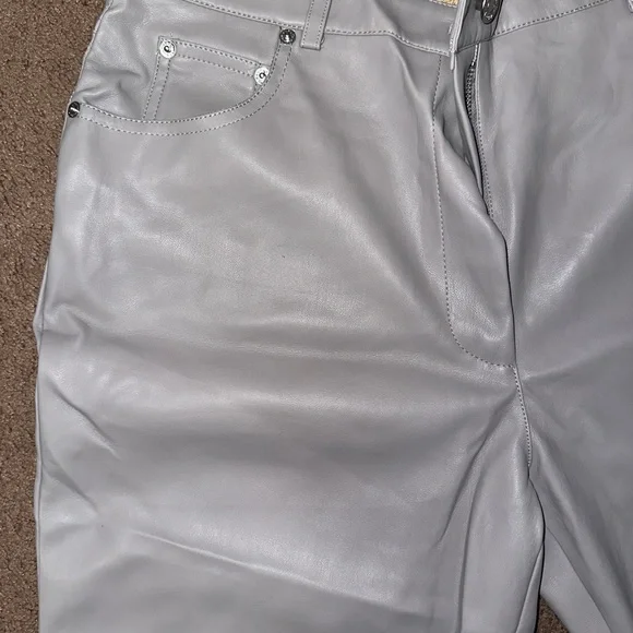 NAKD / NA-KD faux PU leather straight leg pants - Picture 4 of 5